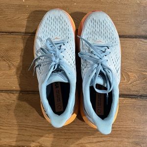 Hoka Clifton 8